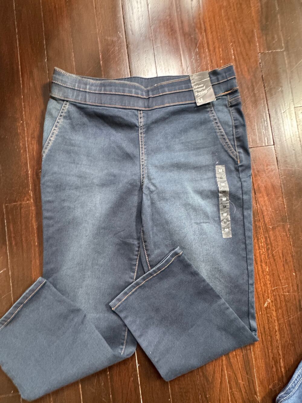 New York & Company Soho High Waist Cropped Leggings NWT Medium